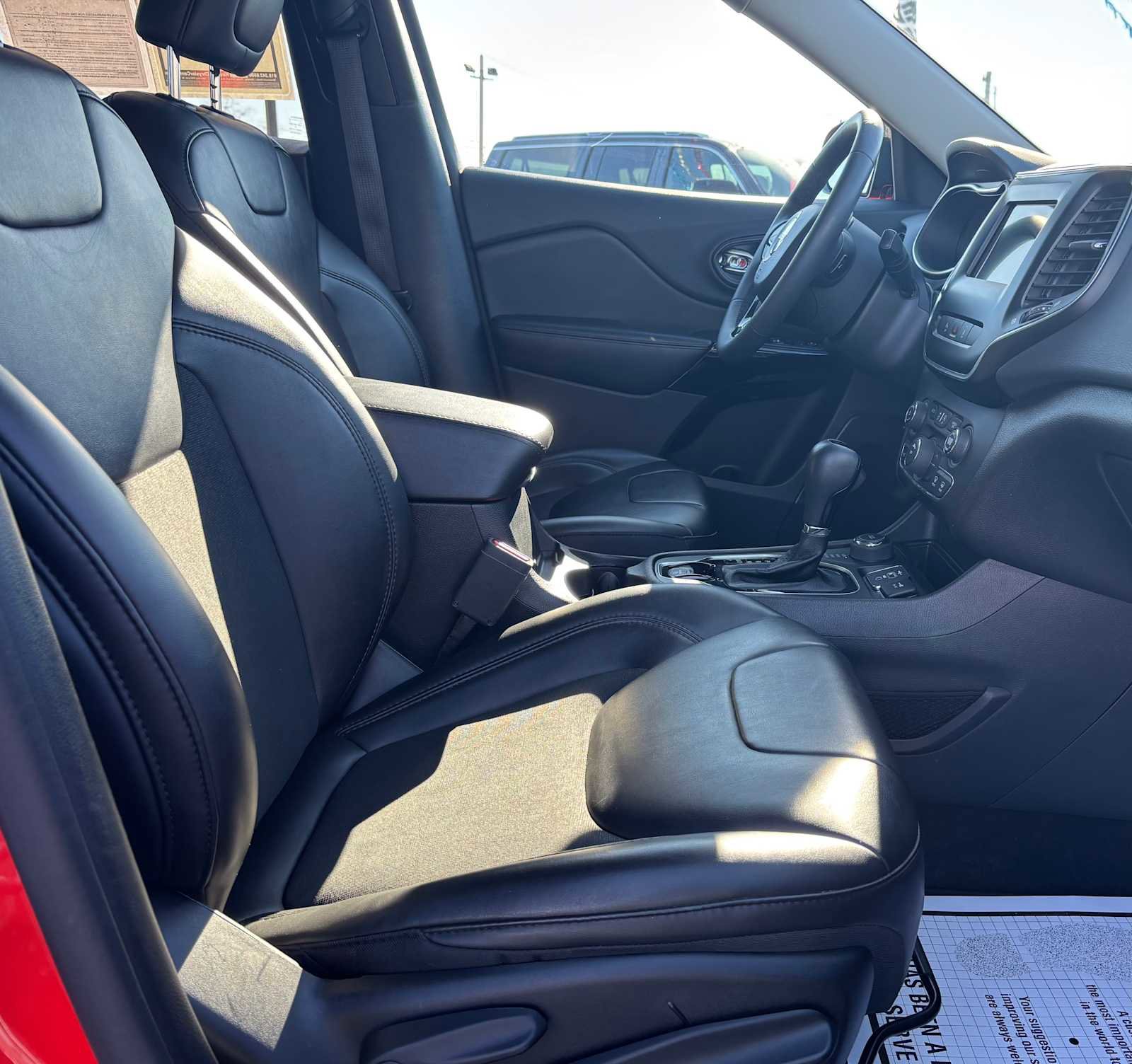 Certified 2021 Jeep Cherokee Latitude Plus image 13