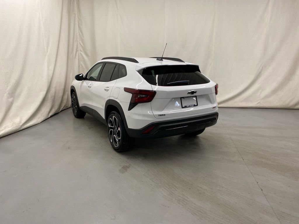 New 2026 Chevrolet Trax RS w/ Driver Confidence Package image 5