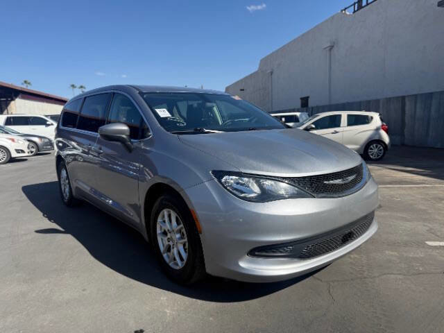 Used 2021 Chrysler Voyager LX