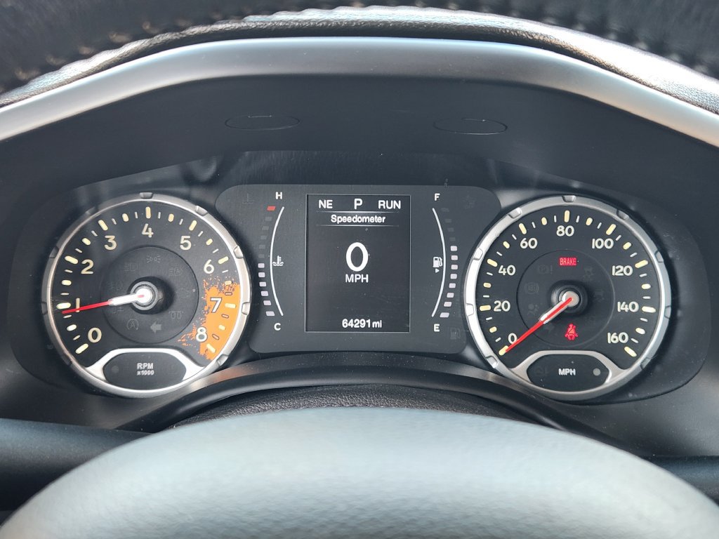 Used 2017 Jeep Renegade Latitude w/ Advanced Technology Group FWD image 16