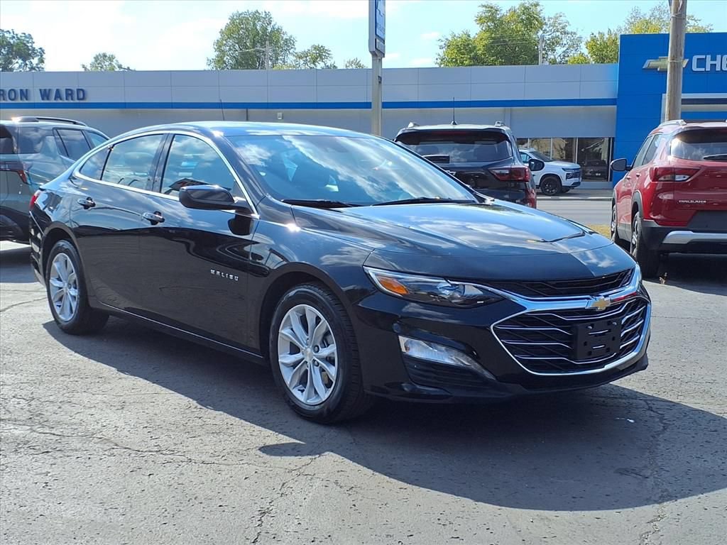 Used 2025 Chevrolet Malibu LT FWD image 5