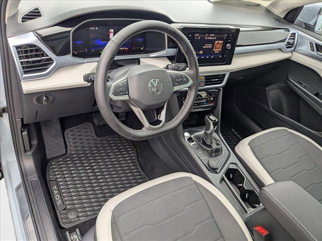 New 2025 Volkswagen Taos SE image 3