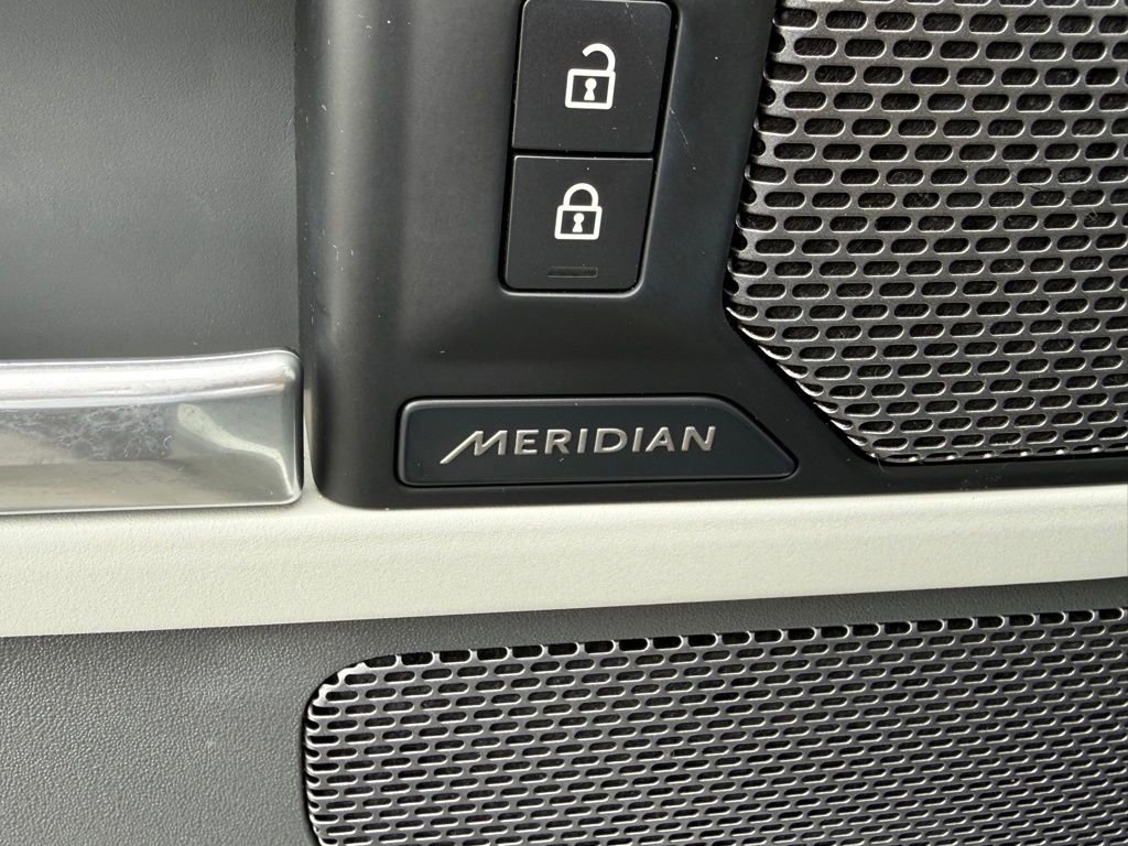 Used 2022 Land Rover Defender 110 S AWD/4WD image 10