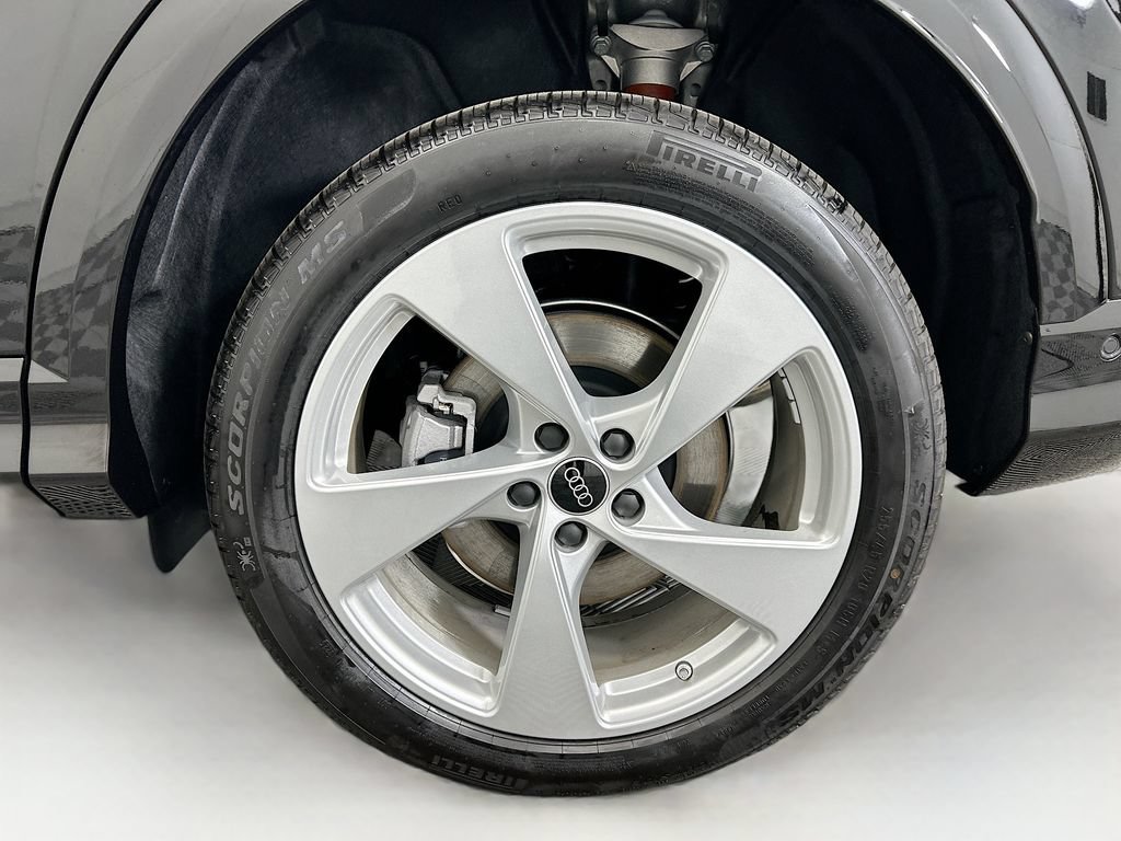 Used 2025 Audi Q5 Premium Plus AWD/4WD image 31
