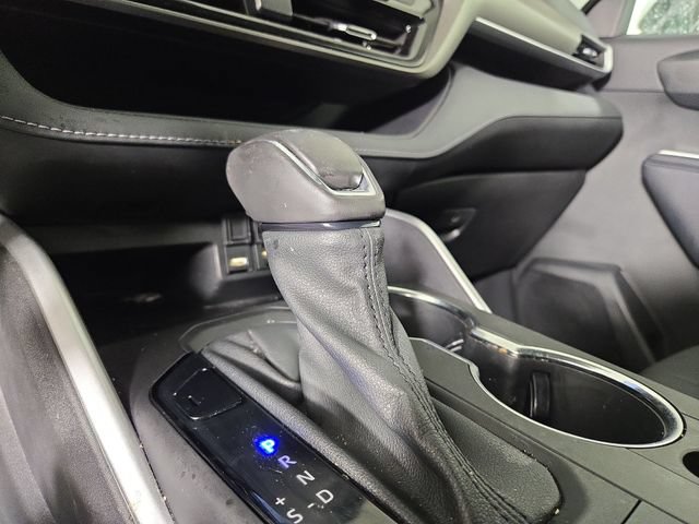 Used 2021 Toyota Highlander XLE AWD/4WD image 21