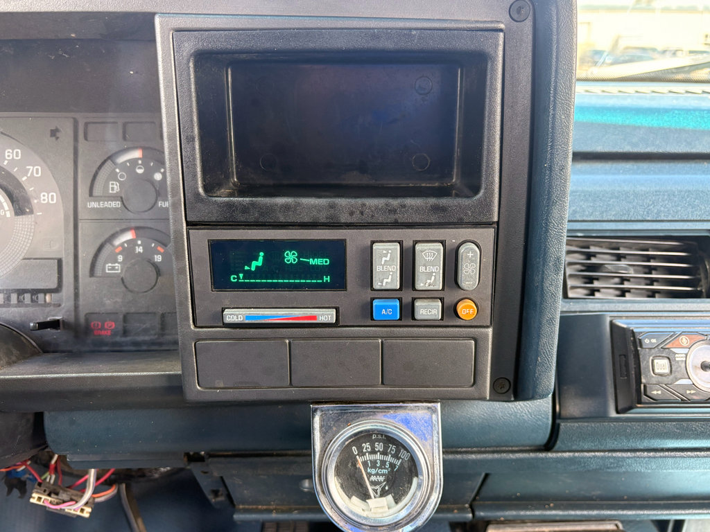 Used 1991 GMC Sierra 1500 4x4 Extended Cab image 17