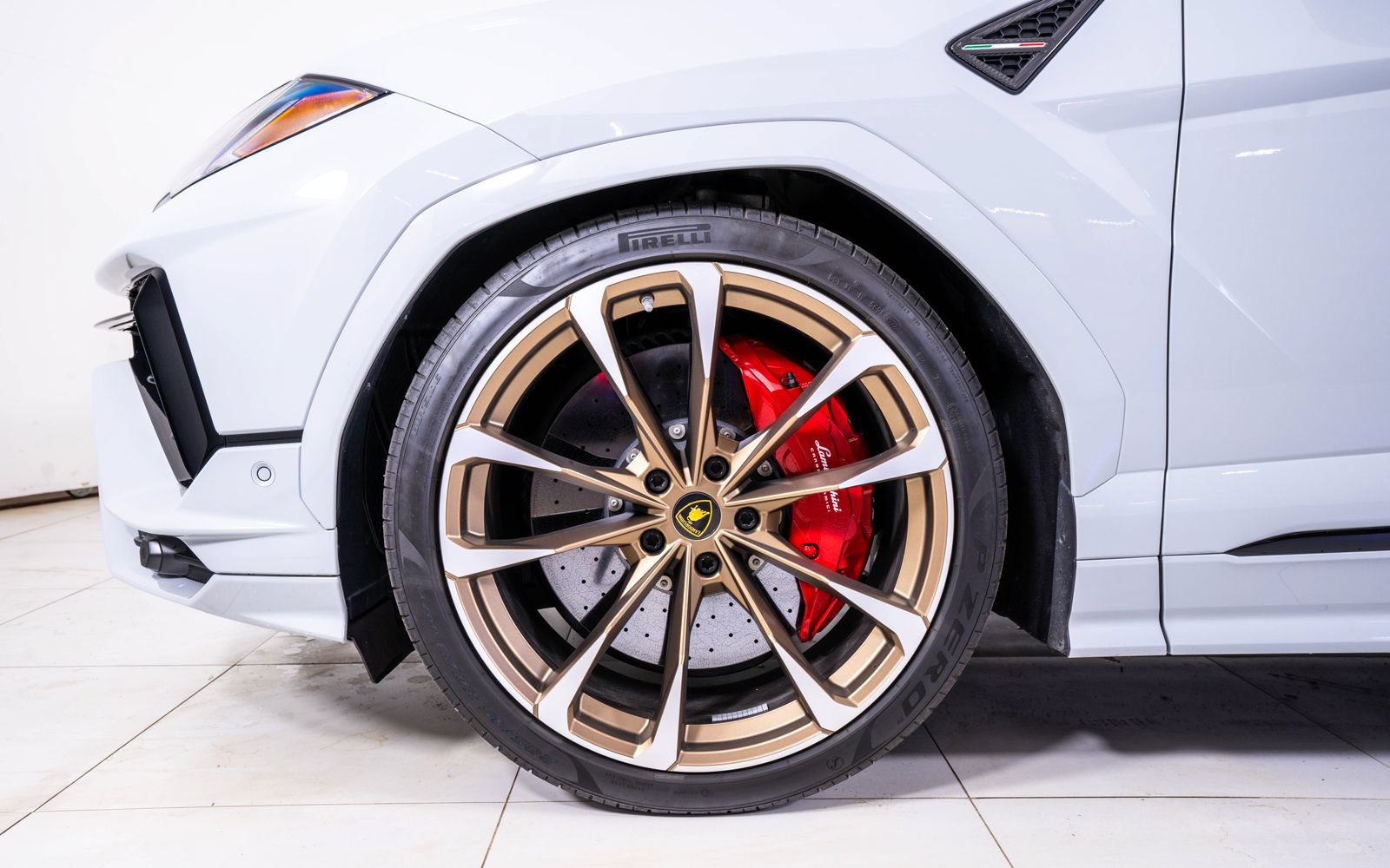 Used 2023 Lamborghini Urus S AWD/4WD image 11