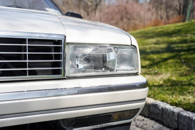 Used 1993 Cadillac Allante FWD image 66