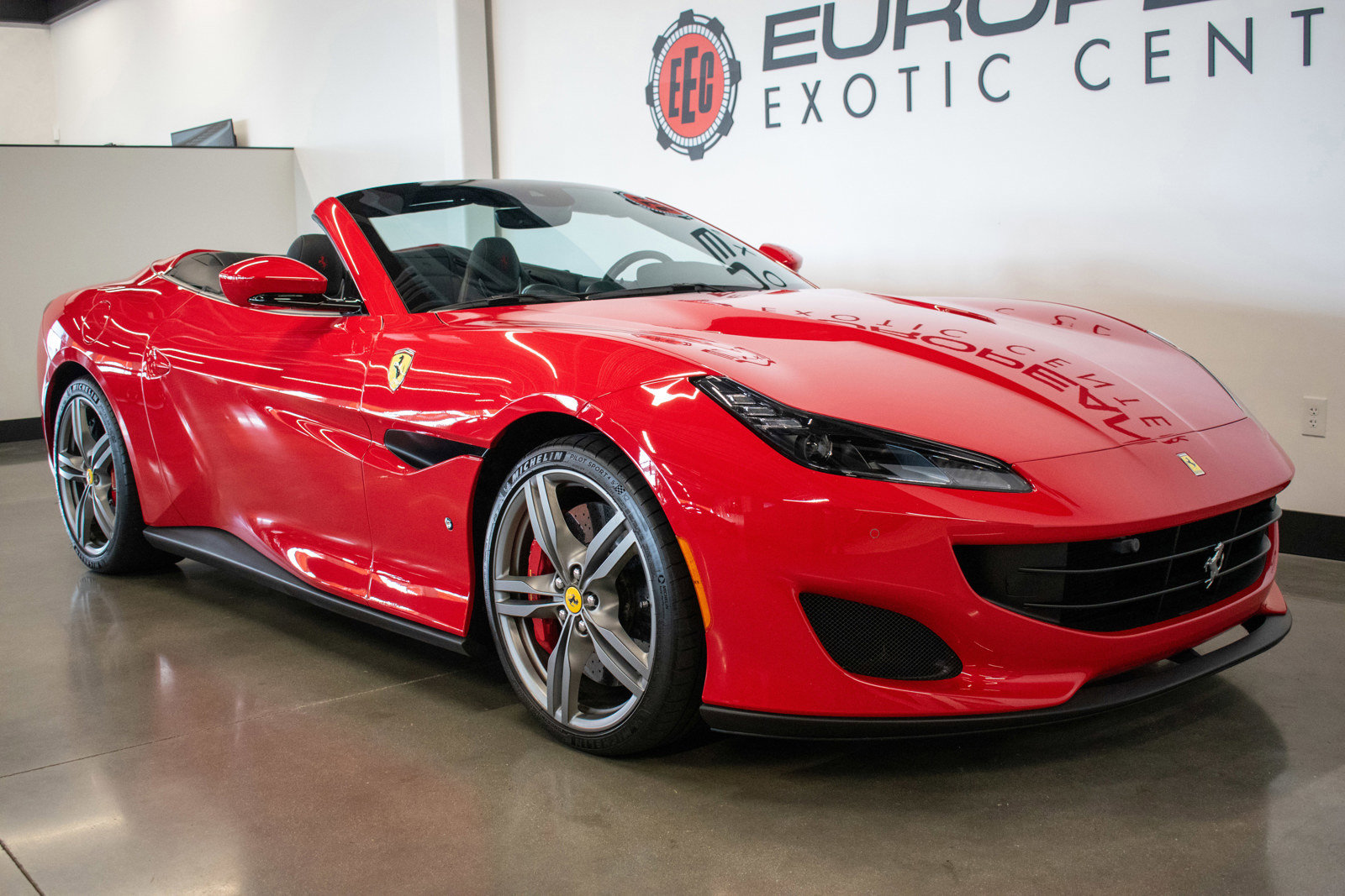 Used 2020 Ferrari Portofino RWD image 38