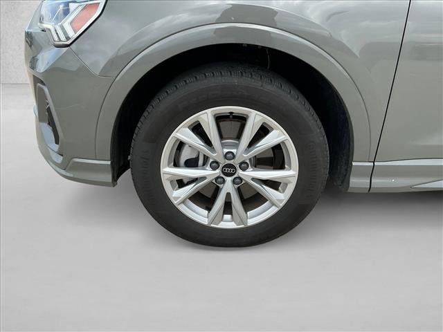 Certified 2025 Audi Q3 2.0T Premium w/ Convenience Package image 9