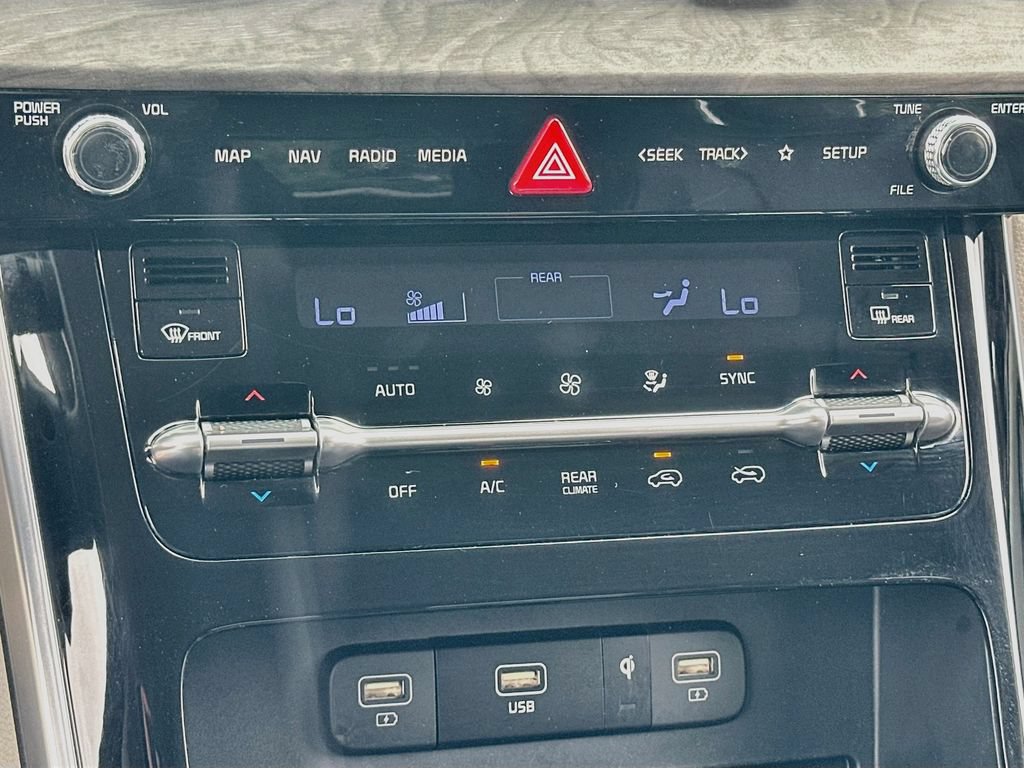 Certified 2024 Kia Carnival EX FWD image 16