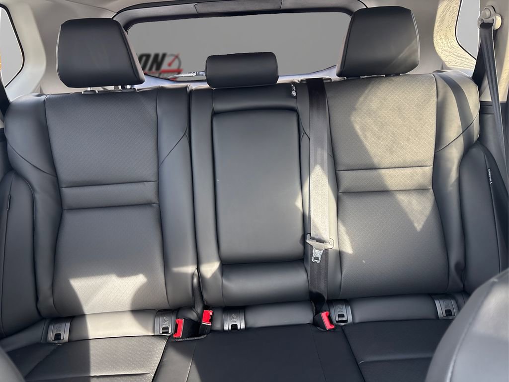 Certified 2024 Nissan Rogue SV w/ SV Premium Package image 19