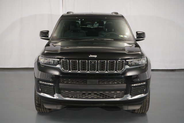Used 2025 Jeep Grand Cherokee L Limited w/ Luxury Tech Group II AWD/4WD image 7