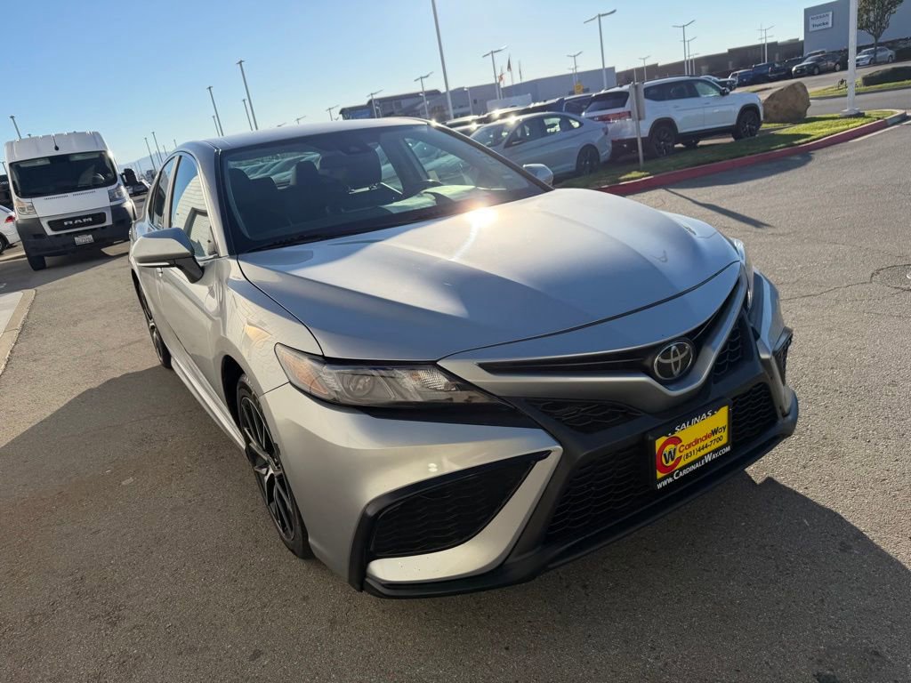 Used 2022 Toyota Camry SE image 8