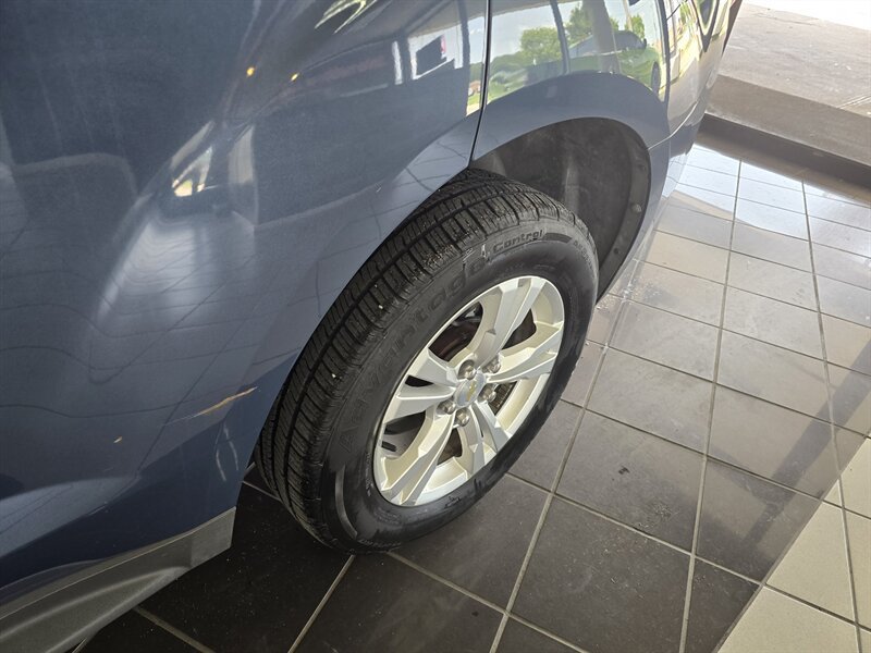 Used 2012 Chevrolet Equinox LT w/ Driver Convenience Package FWD image 36