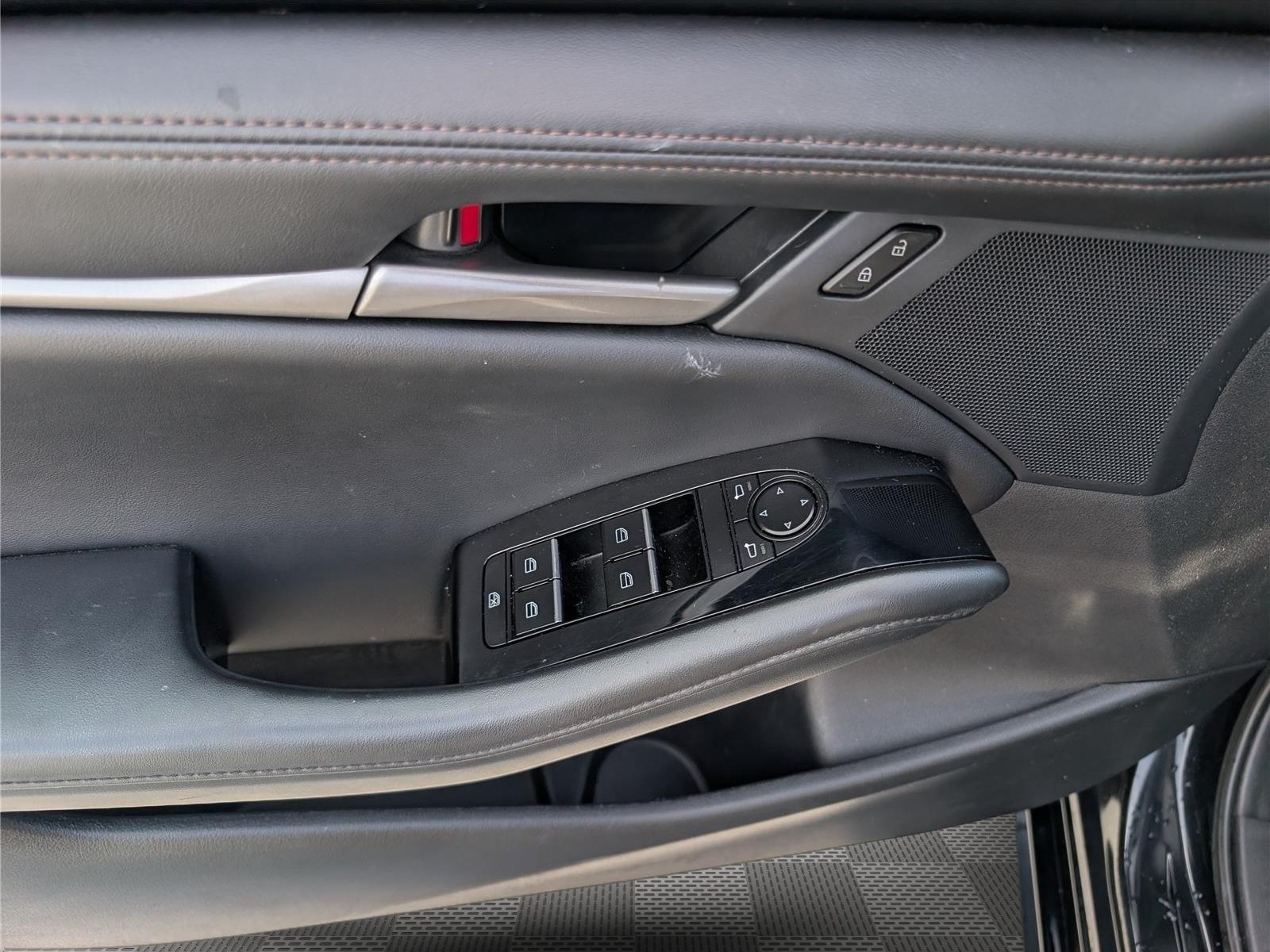 Used 2024 MAZDA MAZDA3 s FWD image 18