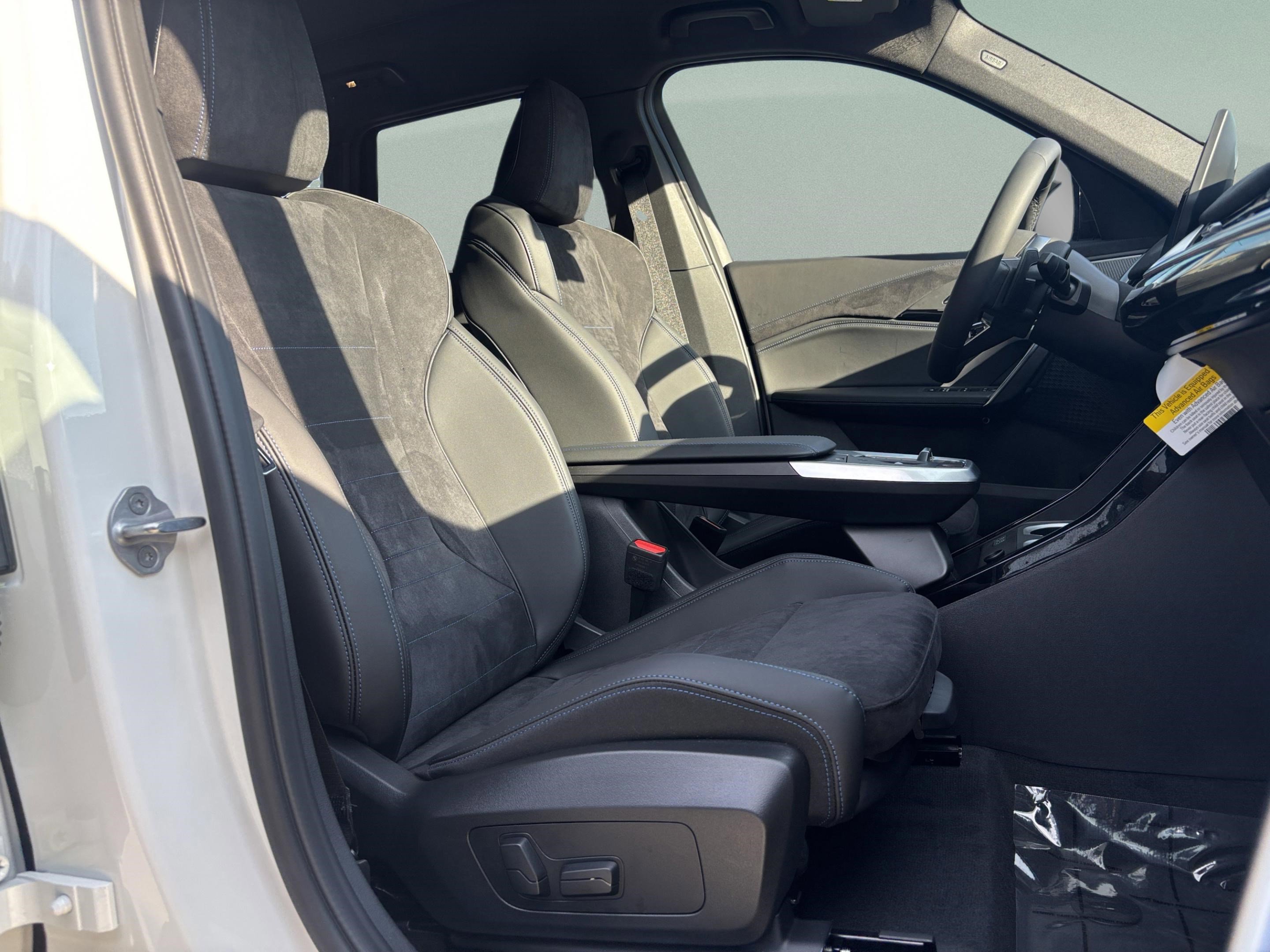 Used 2026 BMW X1 xDrive28i w/ Technology Package image 23