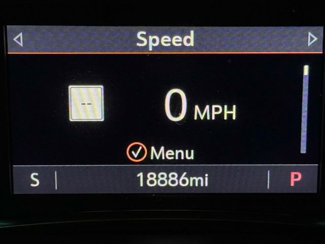 Used 2023 Chevrolet Traverse RS image 34