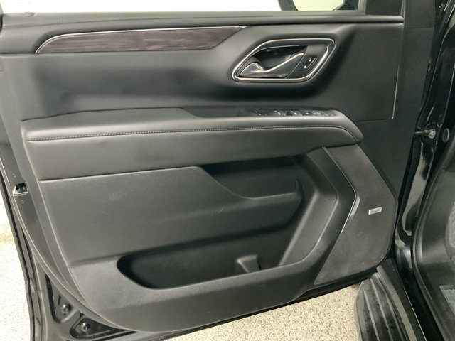 Used 2024 Chevrolet Suburban LT AWD/4WD image 17