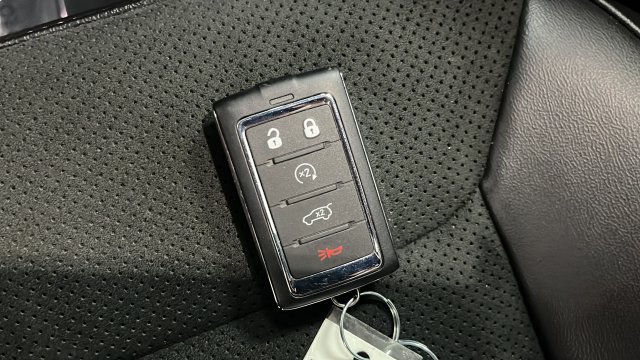 Used 2025 Jeep Grand Cherokee L Altitude AWD/4WD image 41