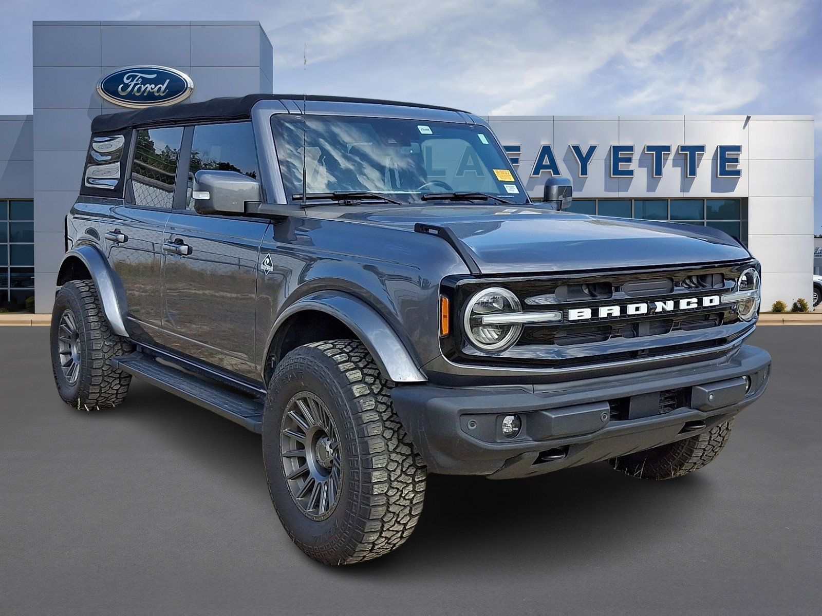 Used 2021 Ford Bronco Outer Banks AWD/4WD image 1