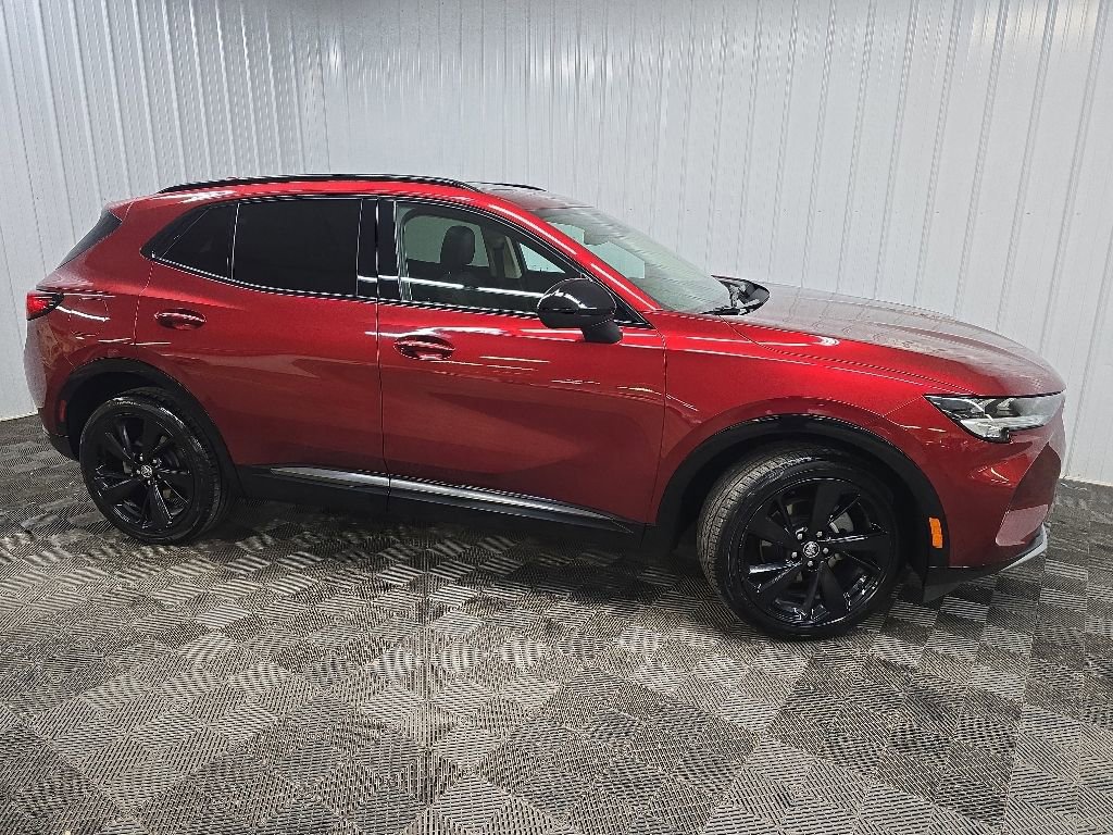 Used 2022 Buick Envision Essence w/ Sport Touring Package AWD/4WD image 1