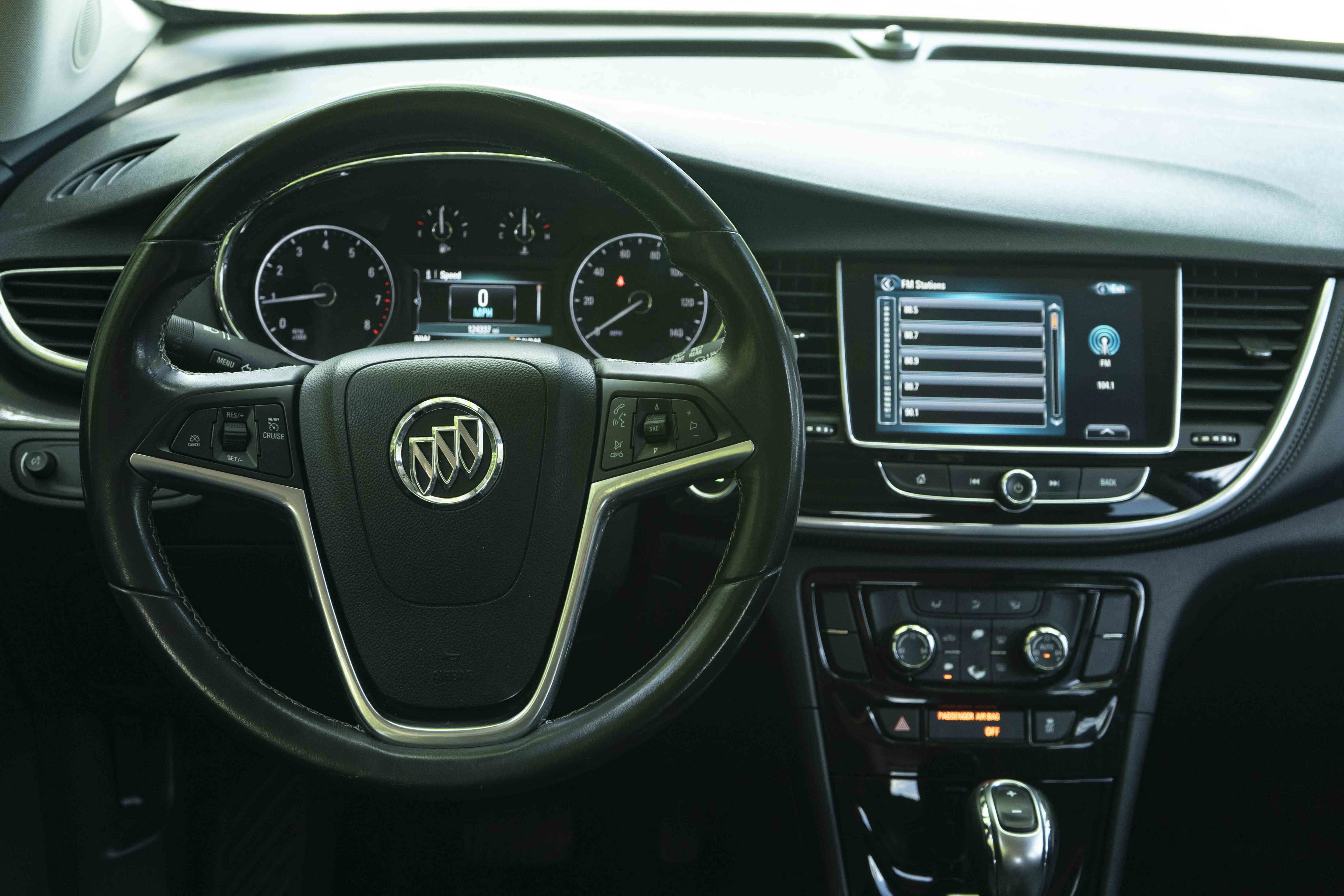 Used 2018 Buick Encore Preferred w/ Experience Buick Package FWD image 19