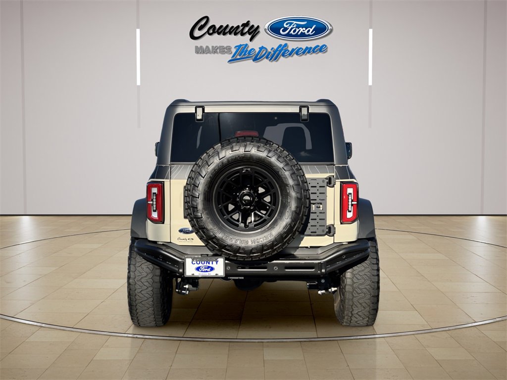 New 2025 Ford Bronco Badlands image 11