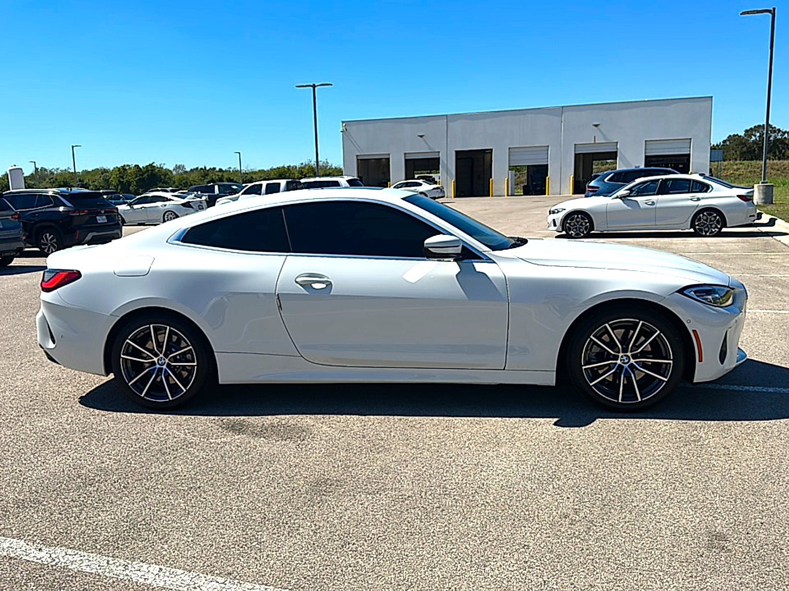 Used 2024 BMW 430i Coupe w/ Premium Package RWD image 9