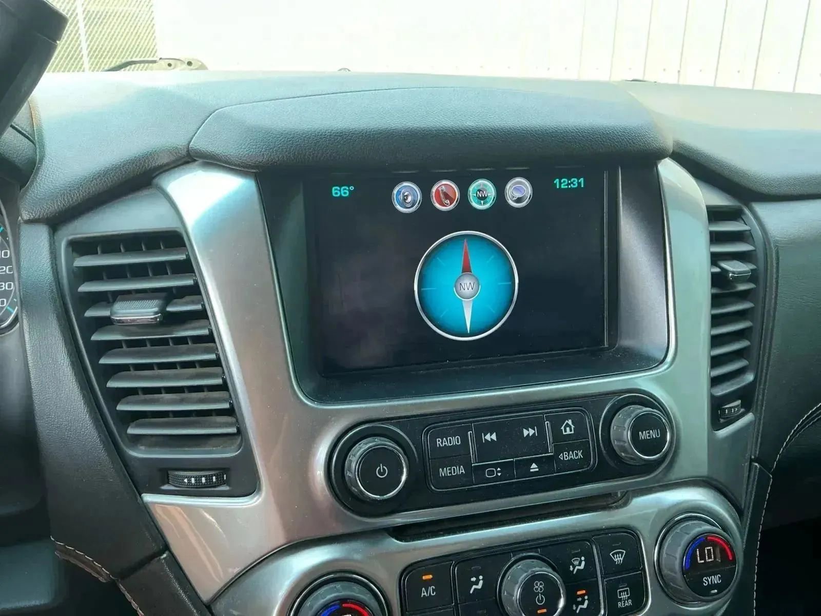 Used 2020 Chevrolet Suburban LT image 29