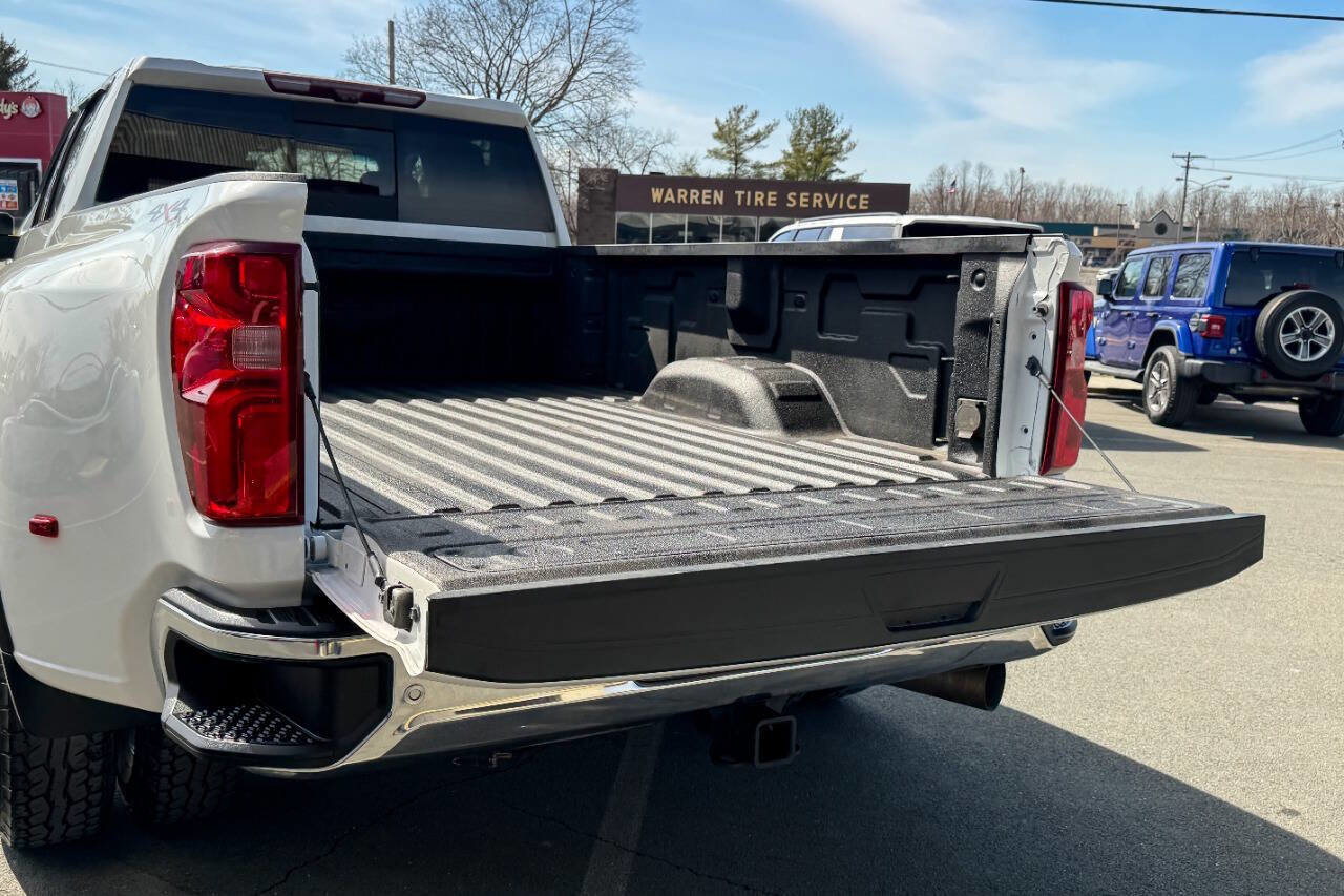 Used 2020 Chevrolet Silverado 3500 LTZ w/ LTZ Plus Package image 23