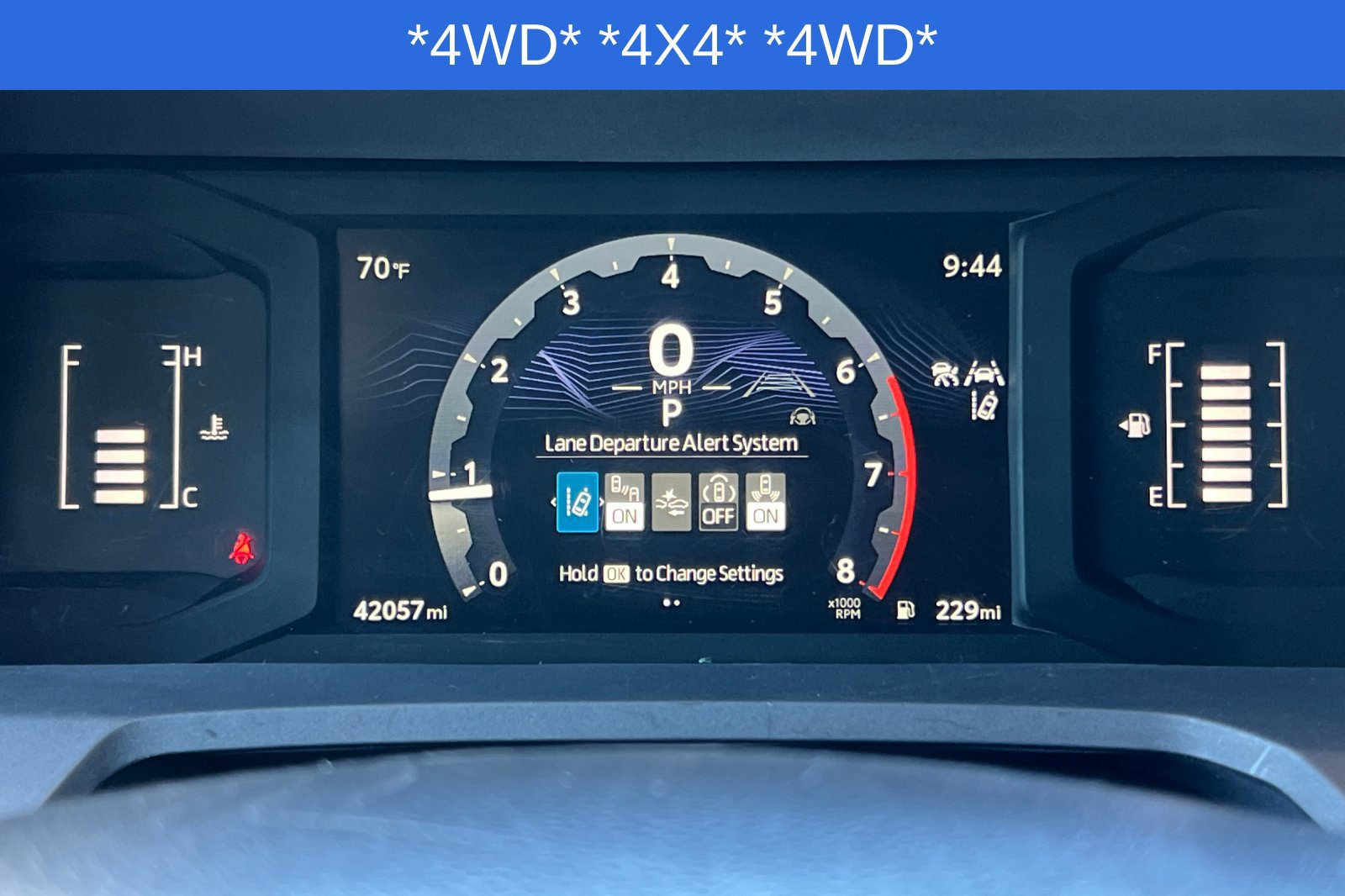 Certified 2024 Toyota Tacoma SR5 AWD/4WD image 30