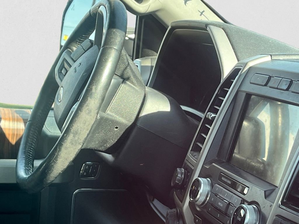 Used 2017 Ford F150 Lariat w/ Equipment Group 502A Luxury image 6