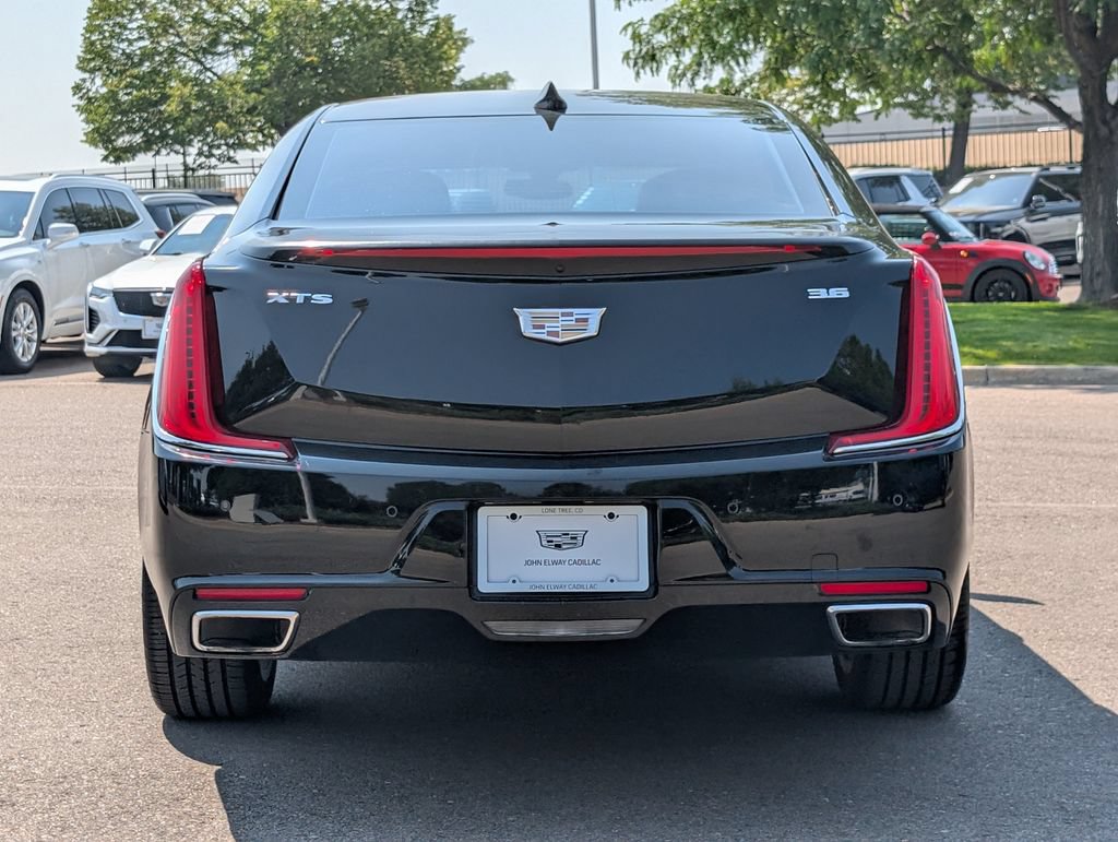Used 2018 Cadillac XTS Luxury FWD image 4
