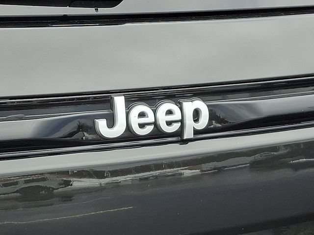 Used 2024 Jeep Grand Cherokee Overland w/ Adv Protech Group III AWD/4WD image 30