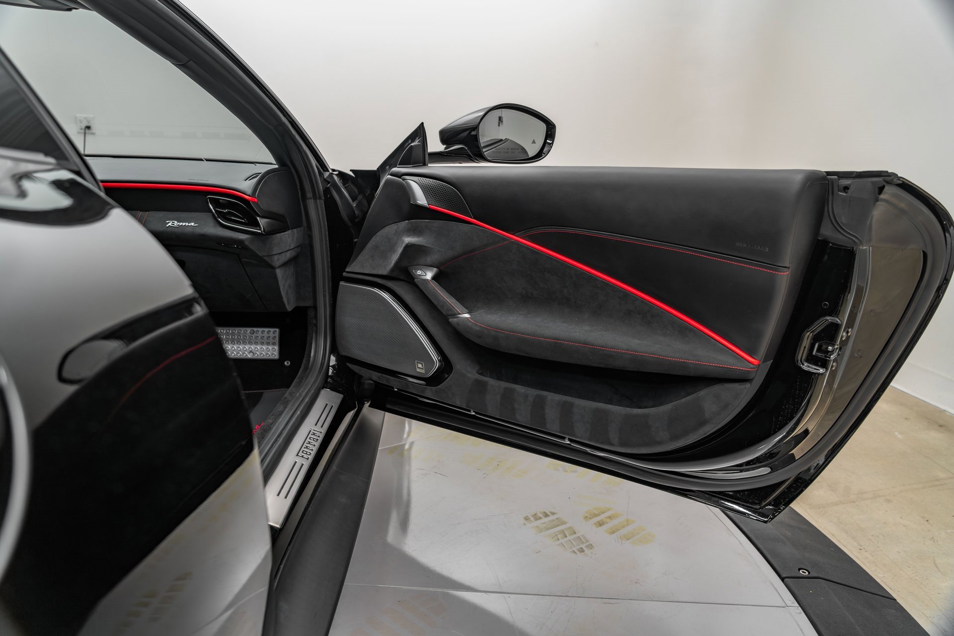 Certified 2024 Ferrari Roma Base image 17