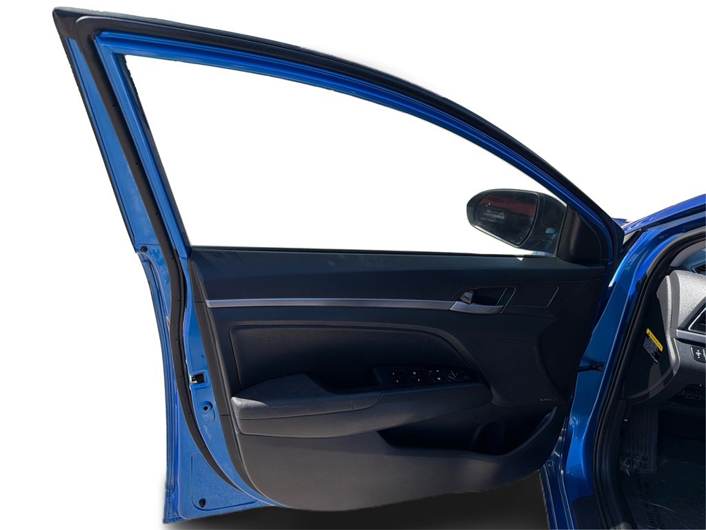 Used 2017 Hyundai Elantra Limited w/ Limited Tech Package 08 image 21