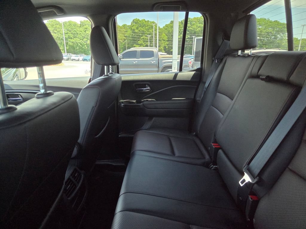 Used 2023 Honda Ridgeline Black Edition image 6