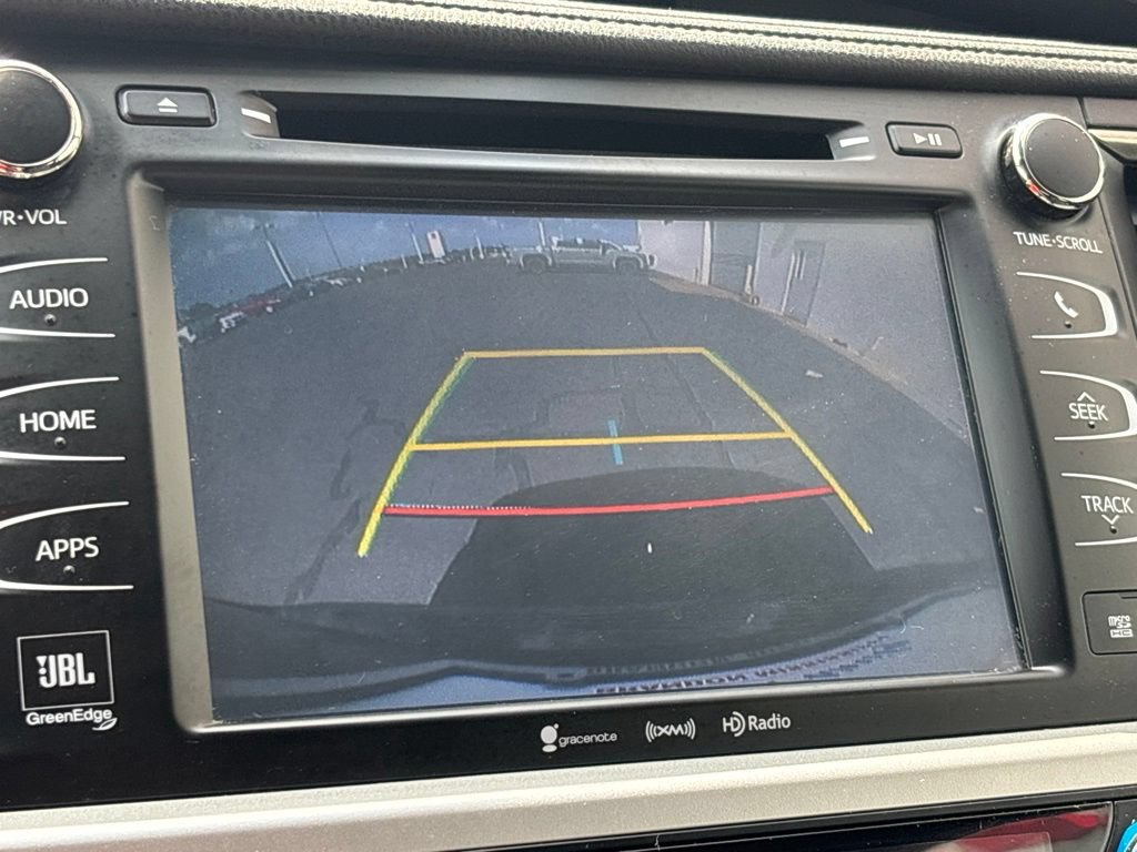 Used 2019 Toyota Highlander Limited FWD image 11
