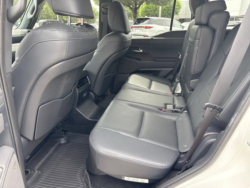 Certified 2024 Lexus GX 550 w/ Accessory Package (Z1) AWD/4WD image 20