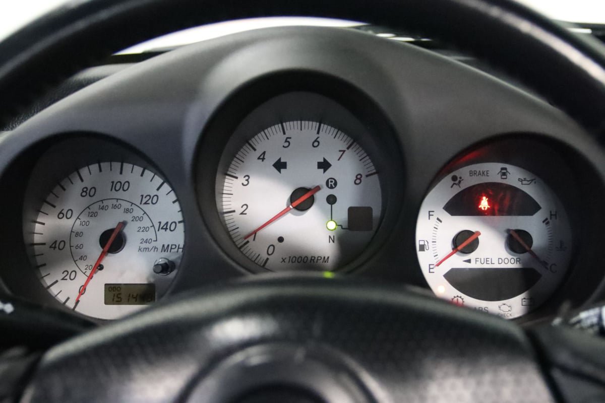 Used 2004 Toyota MR2 RWD image 45