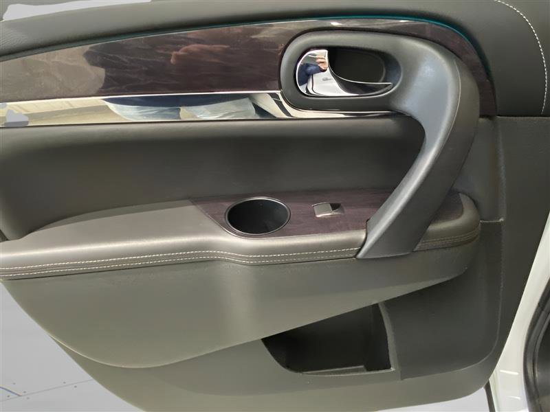 Used 2017 Buick Enclave Premium image 28