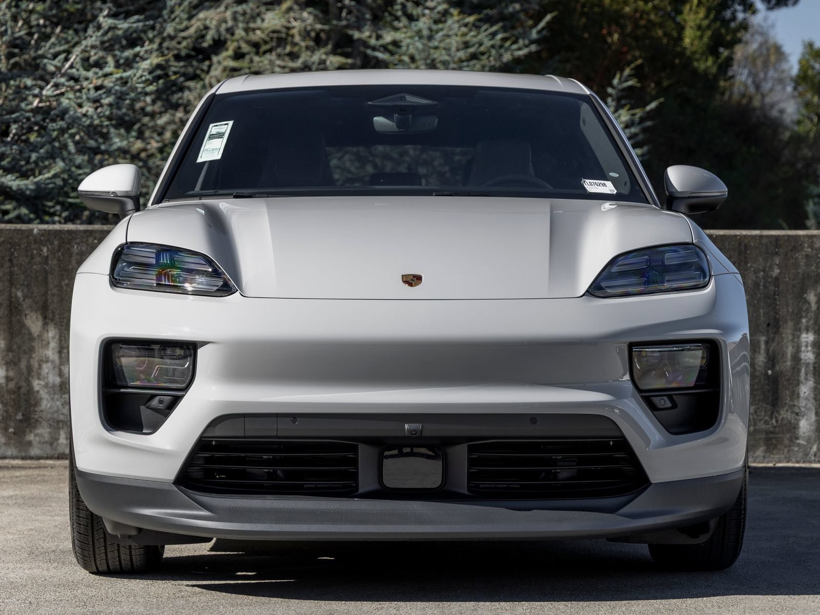 New 2026 Porsche Macan Electric RWD image 8