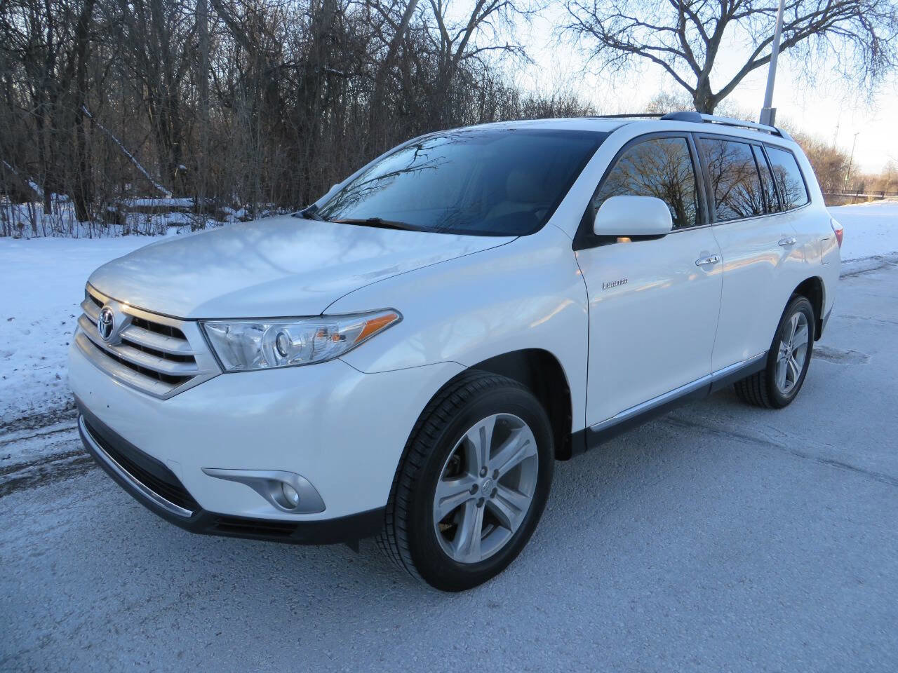 Used 2011 Toyota Highlander Limited w/ Tow Pkg image 1