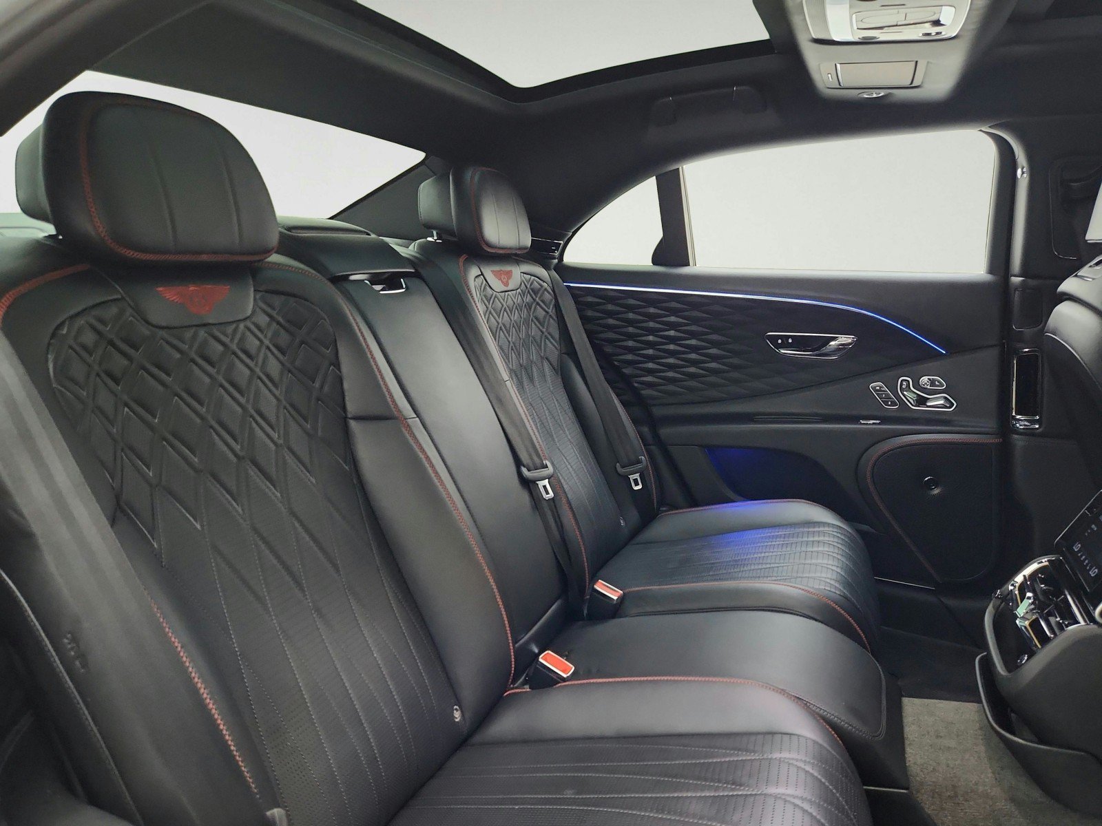 Used 2021 Bentley Flying Spur W12 AWD/4WD image 26