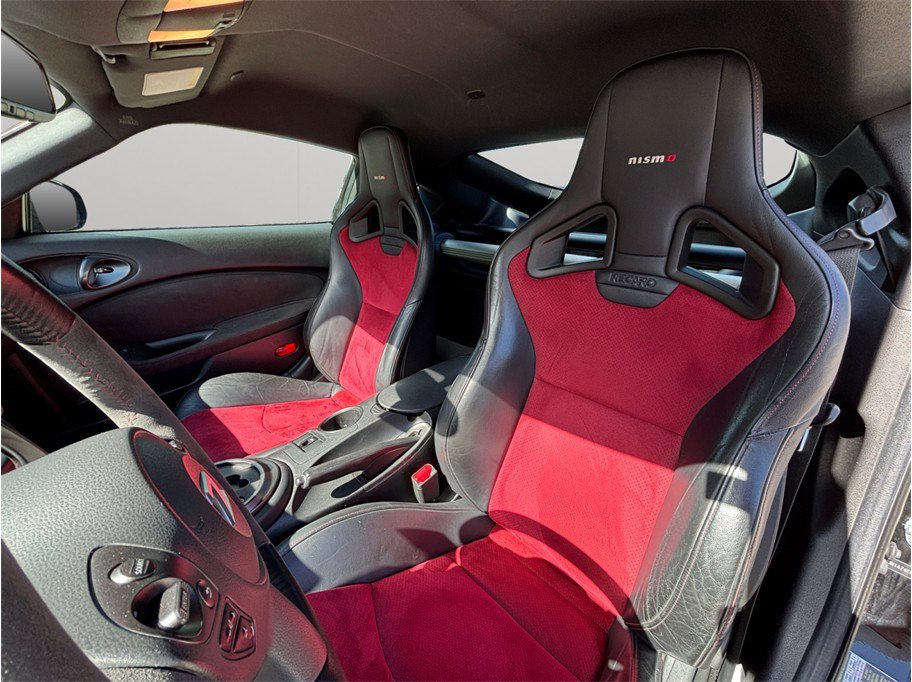 Used 2019 Nissan 370Z NISMO RWD image 16