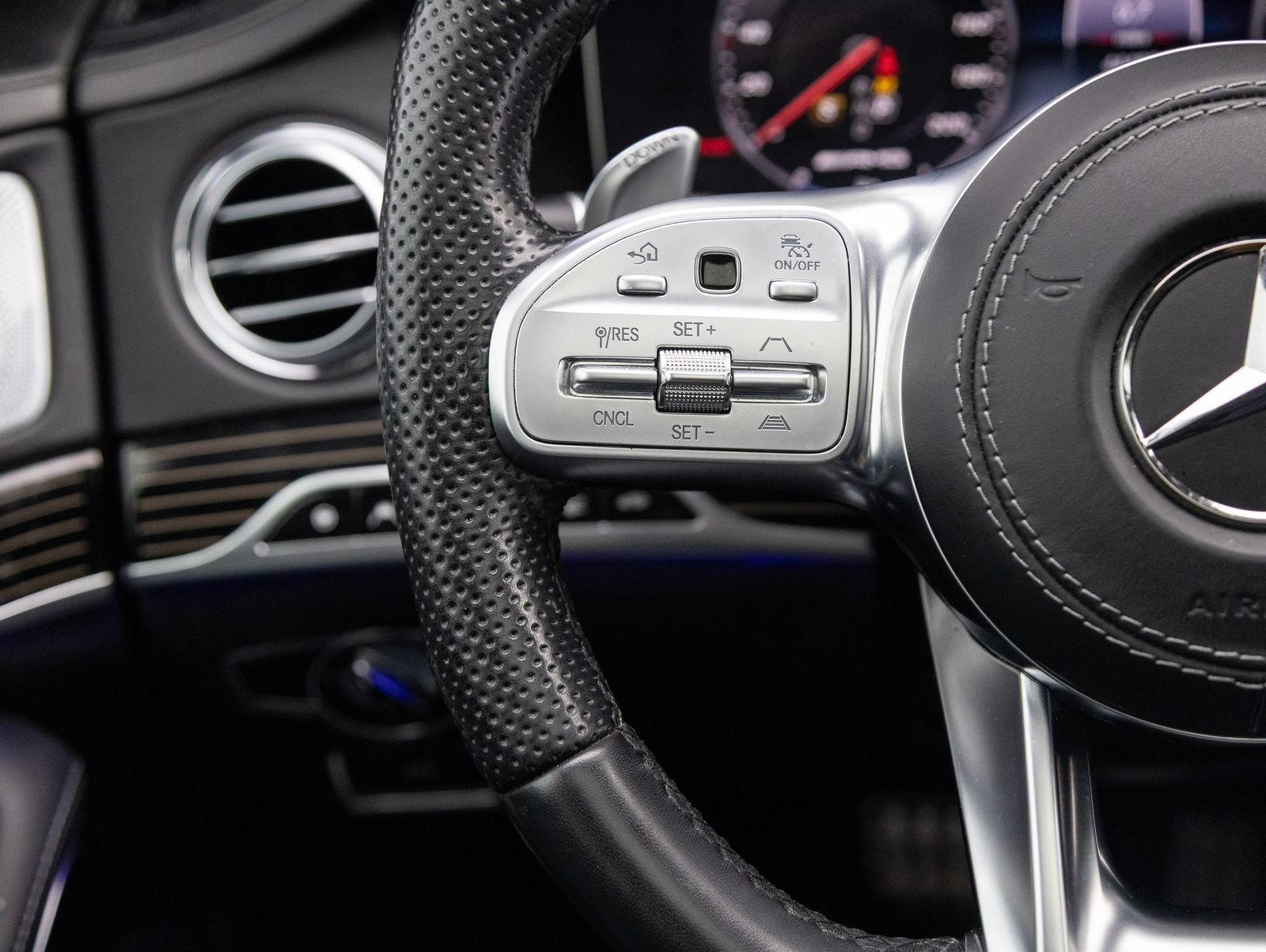 Used 2019 Mercedes-Benz S 63 AMG S 4MATIC Sedan image 15