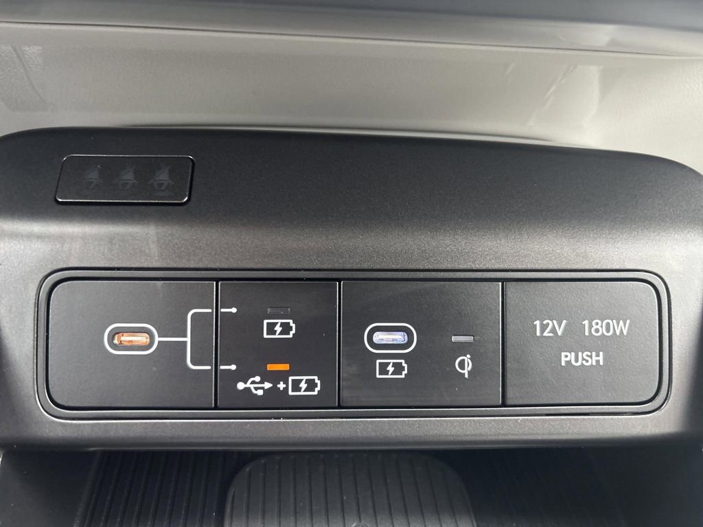 Used 2024 Hyundai Kona Limited image 24