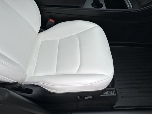 Used 2024 Tesla Model Y Long Range image 13