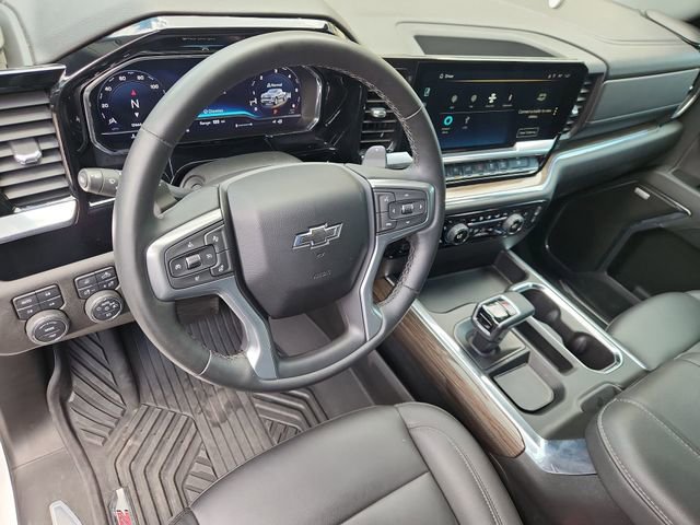 Used 2024 Chevrolet Silverado 1500 RST AWD/4WD image 10